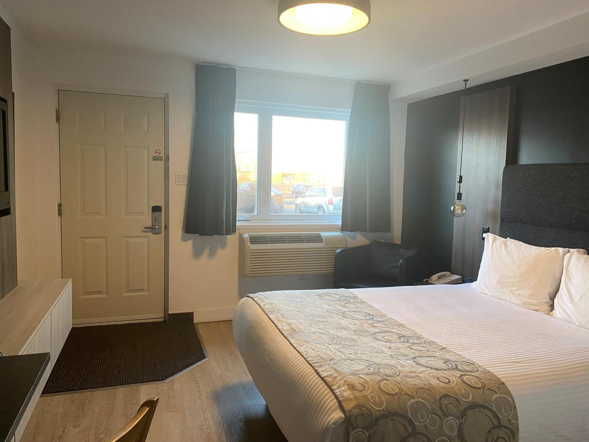 Hotel Centre-Ville Монмани Екстериор снимка