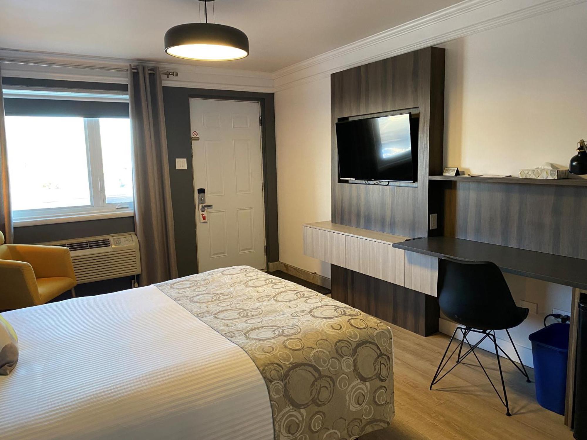 Hotel Centre-Ville Монмани Екстериор снимка